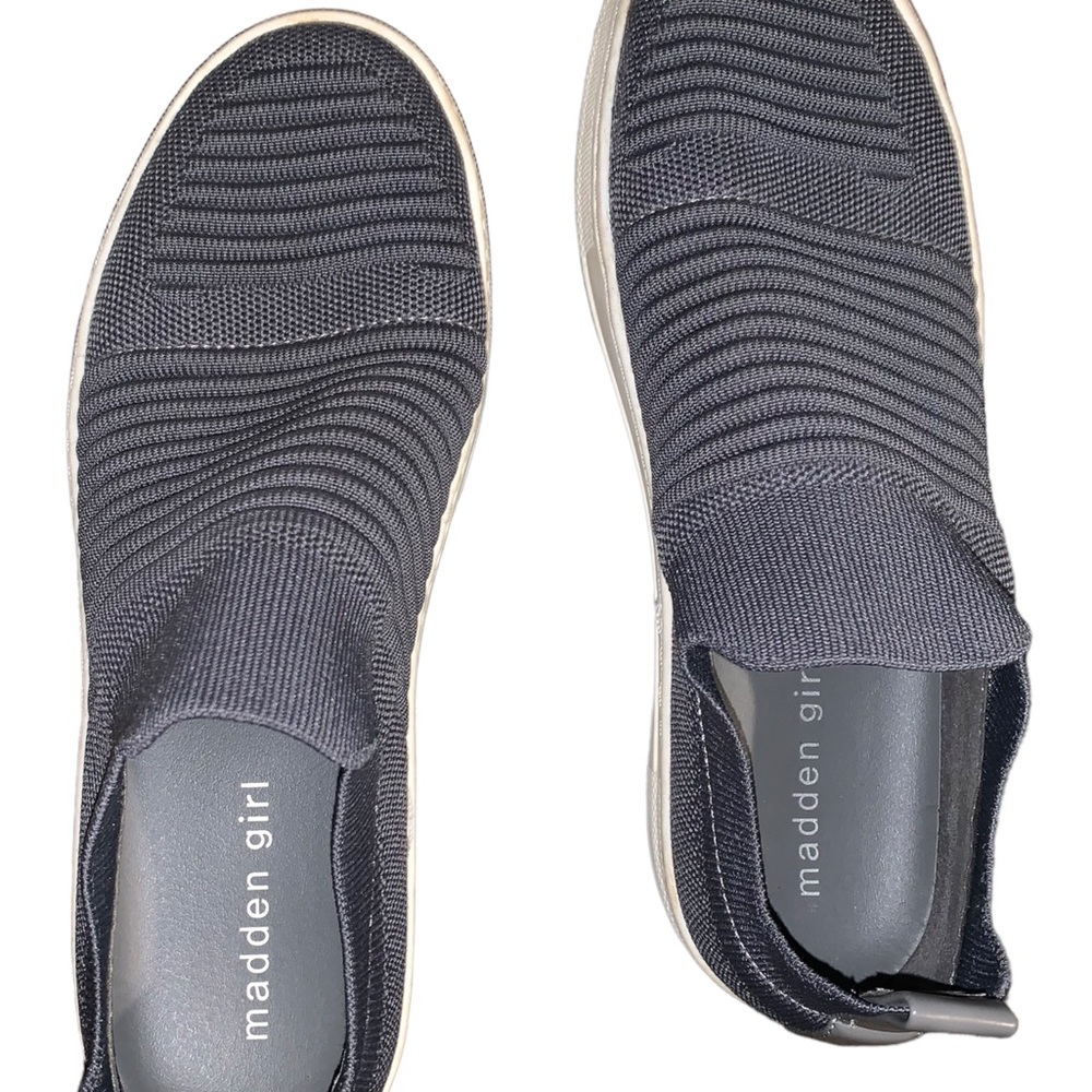 Madden Girl gray slip slid on comfortable shoes BRYTNEY size 8.5